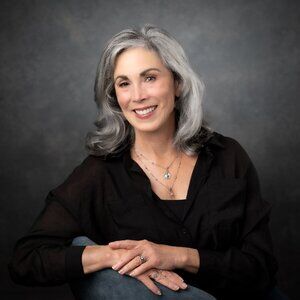 Meet your Posher, Denise